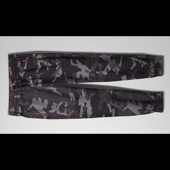 Aritzia Camo Alix Pants - Picture 1 of 3